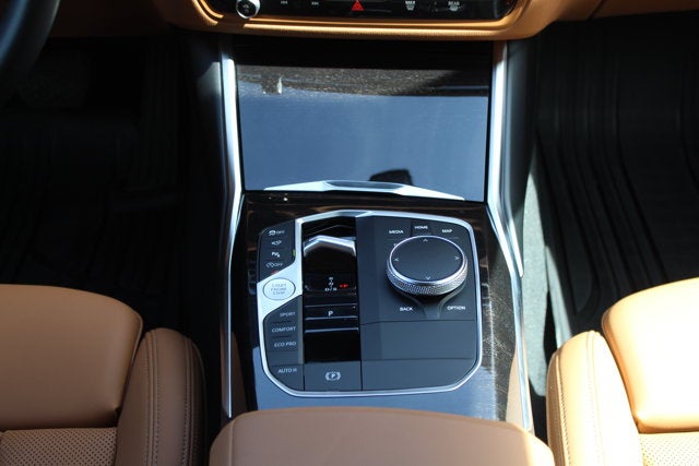 2024 BMW 3 Series 330i xDrive