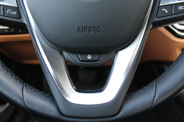2024 BMW 3 Series 330i xDrive
