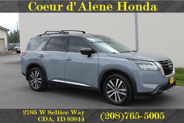 2023 Nissan Pathfinder Platinum 4WD's photo