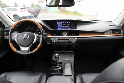 2013 Lexus ES 300h Hybrid
