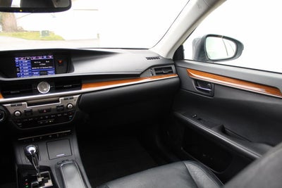 2013 Lexus ES 300h Hybrid