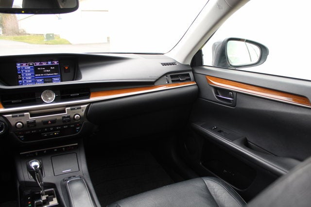2013 Lexus ES 300h Hybrid