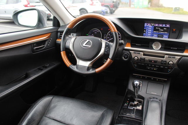 2013 Lexus ES 300h Hybrid