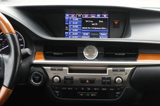 2013 Lexus ES 300h Hybrid