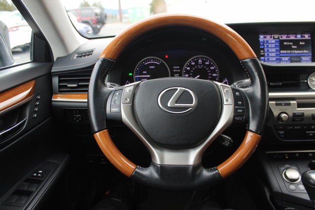 2013 Lexus ES 300h Hybrid