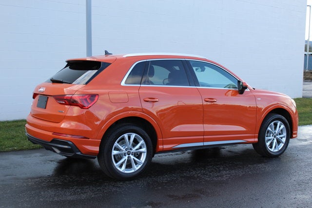 2022 Audi Q3 S line Premium