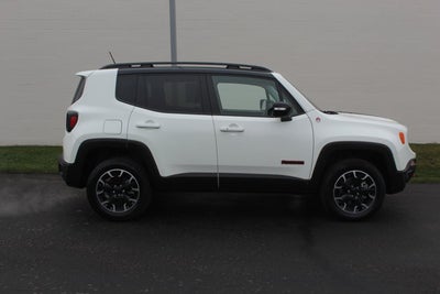 2023 Jeep Renegade Trailhawk